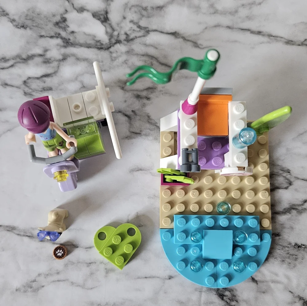 Lego Friends Mia's Beach Scooter 2017 Retired Set #41306